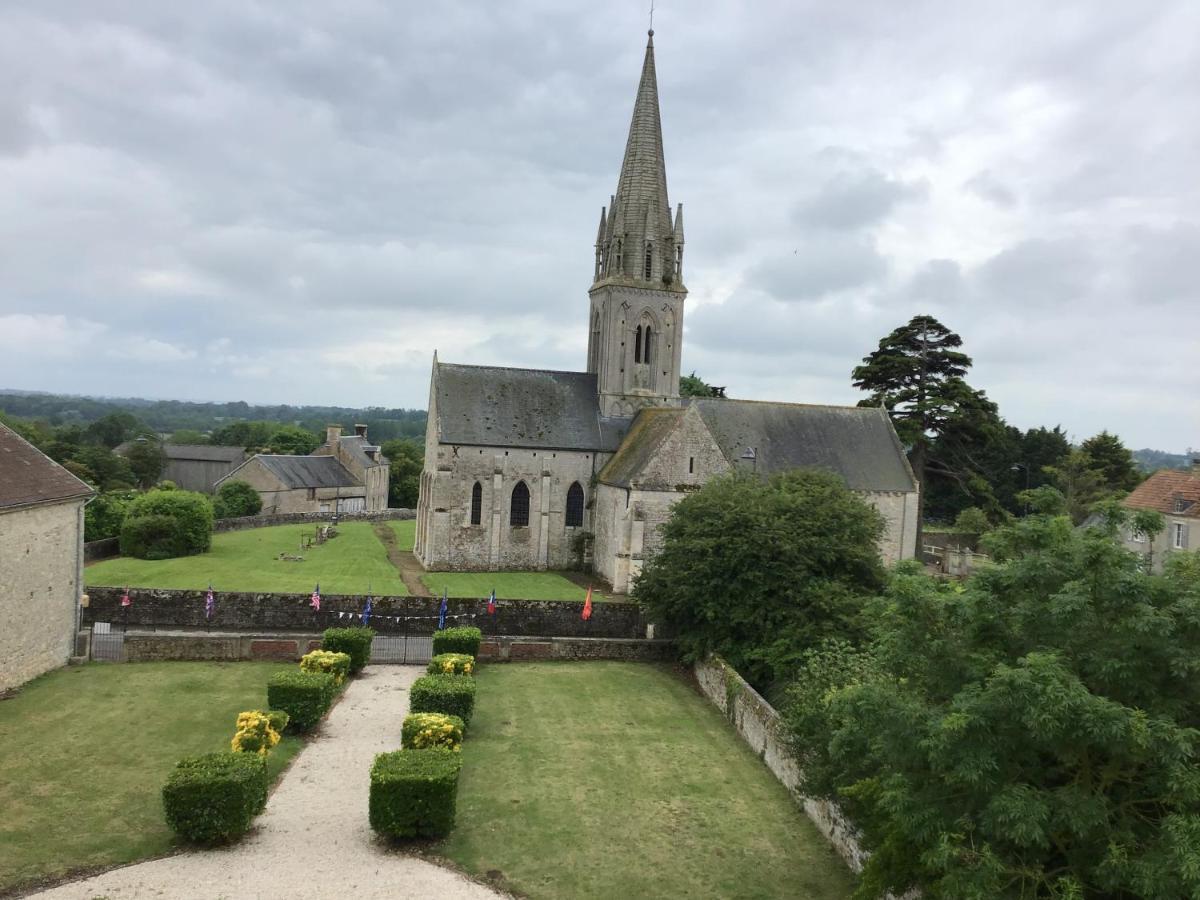 Le Bourg Bed and Breakfast Asnieres-en-Bessin Eksteriør billede