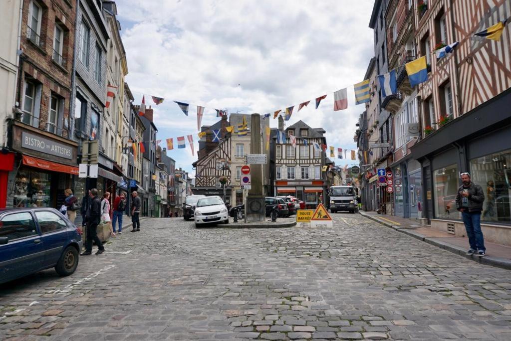 Le Bourg Bed and Breakfast Asnieres-en-Bessin Eksteriør billede