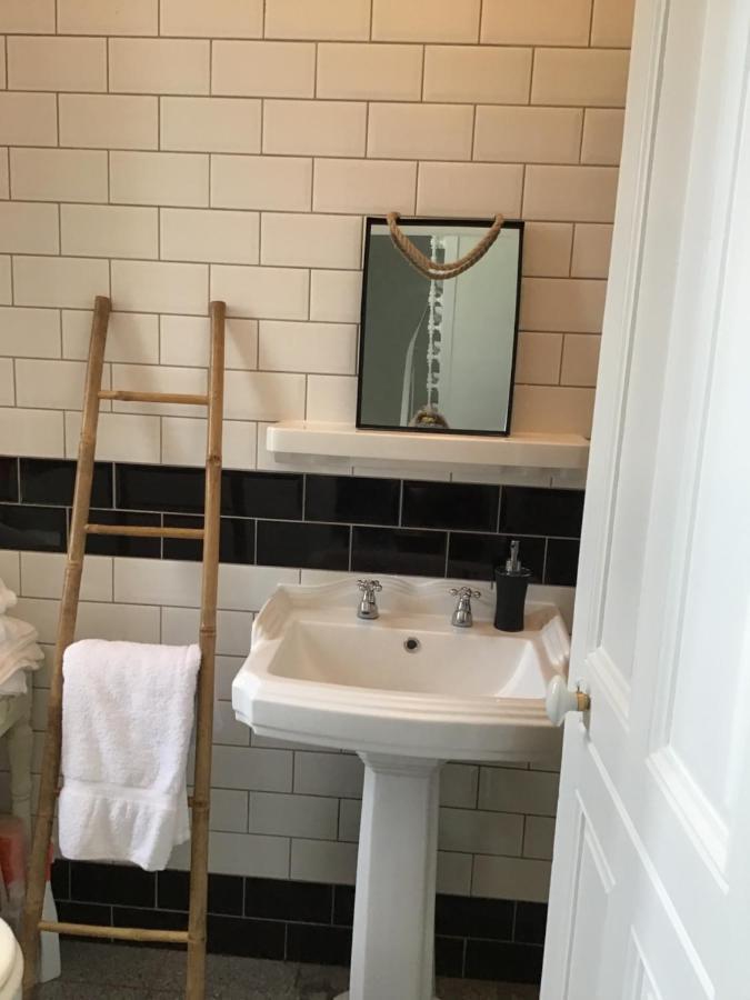 Le Bourg Bed and Breakfast Asnieres-en-Bessin Eksteriør billede