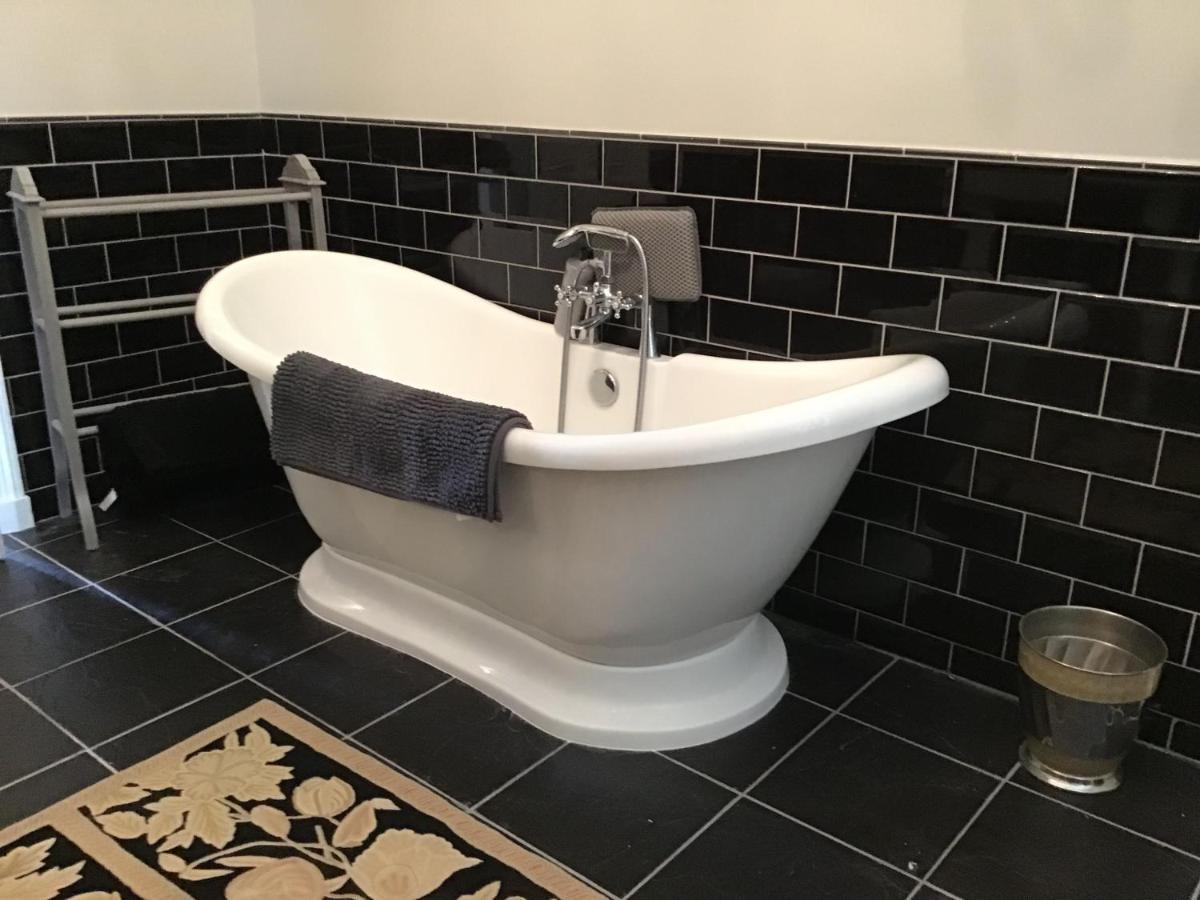Le Bourg Bed and Breakfast Asnieres-en-Bessin Eksteriør billede