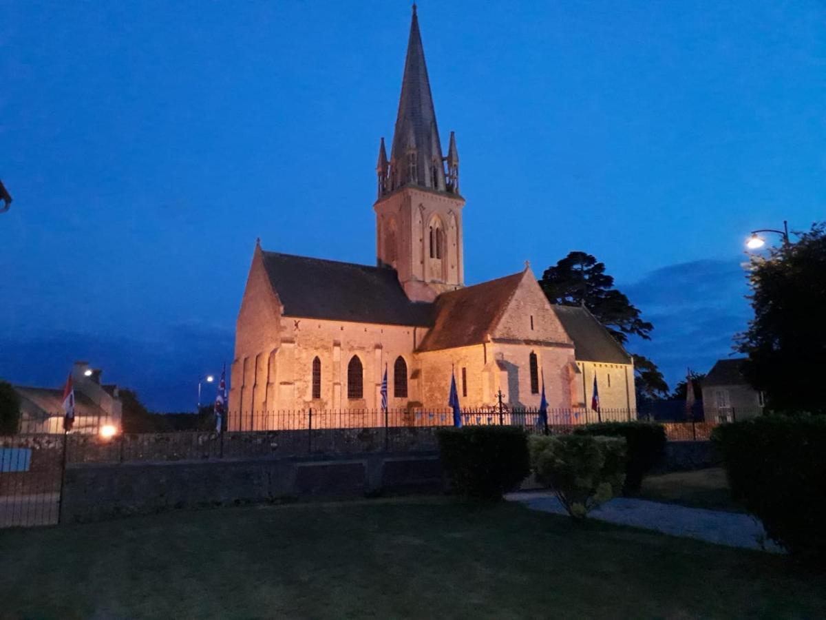 Le Bourg Bed and Breakfast Asnieres-en-Bessin Eksteriør billede