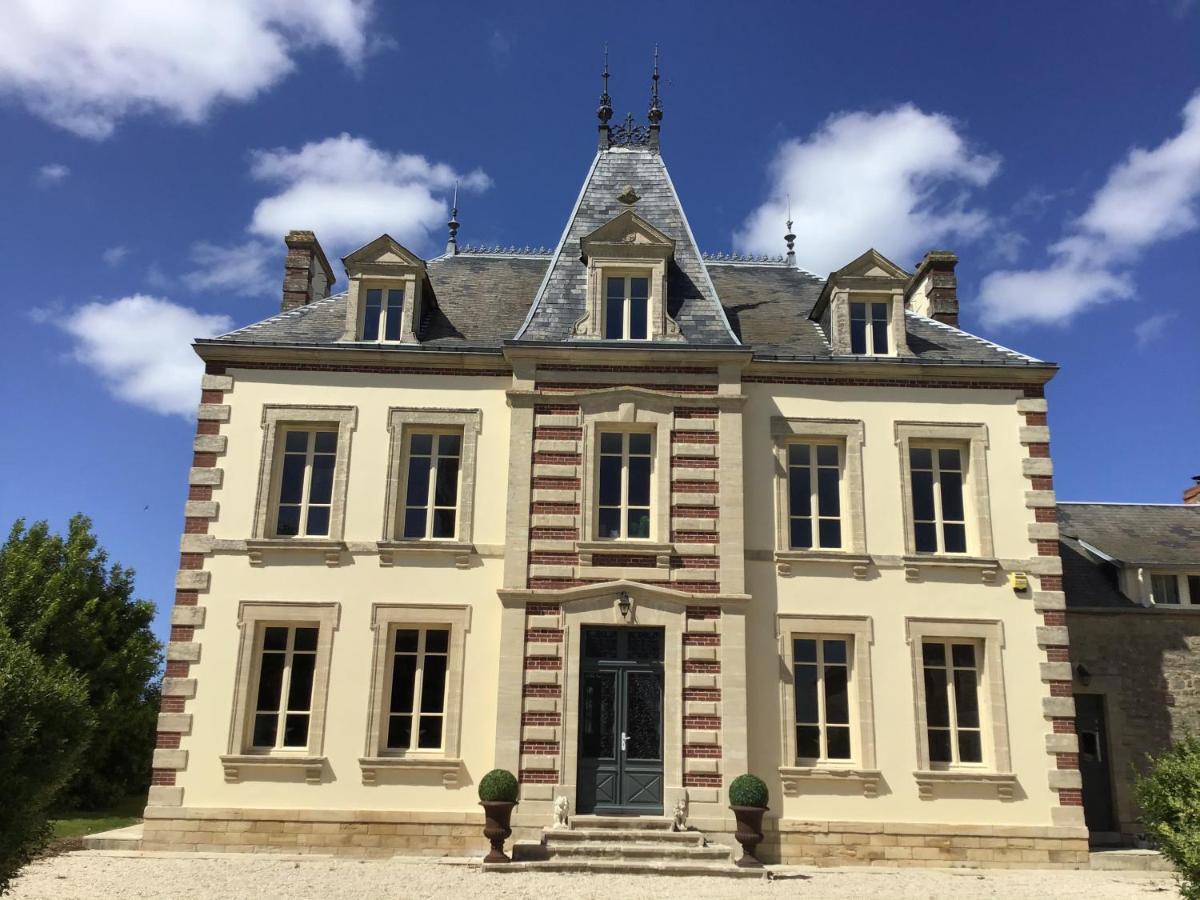Le Bourg Bed and Breakfast Asnieres-en-Bessin Eksteriør billede
