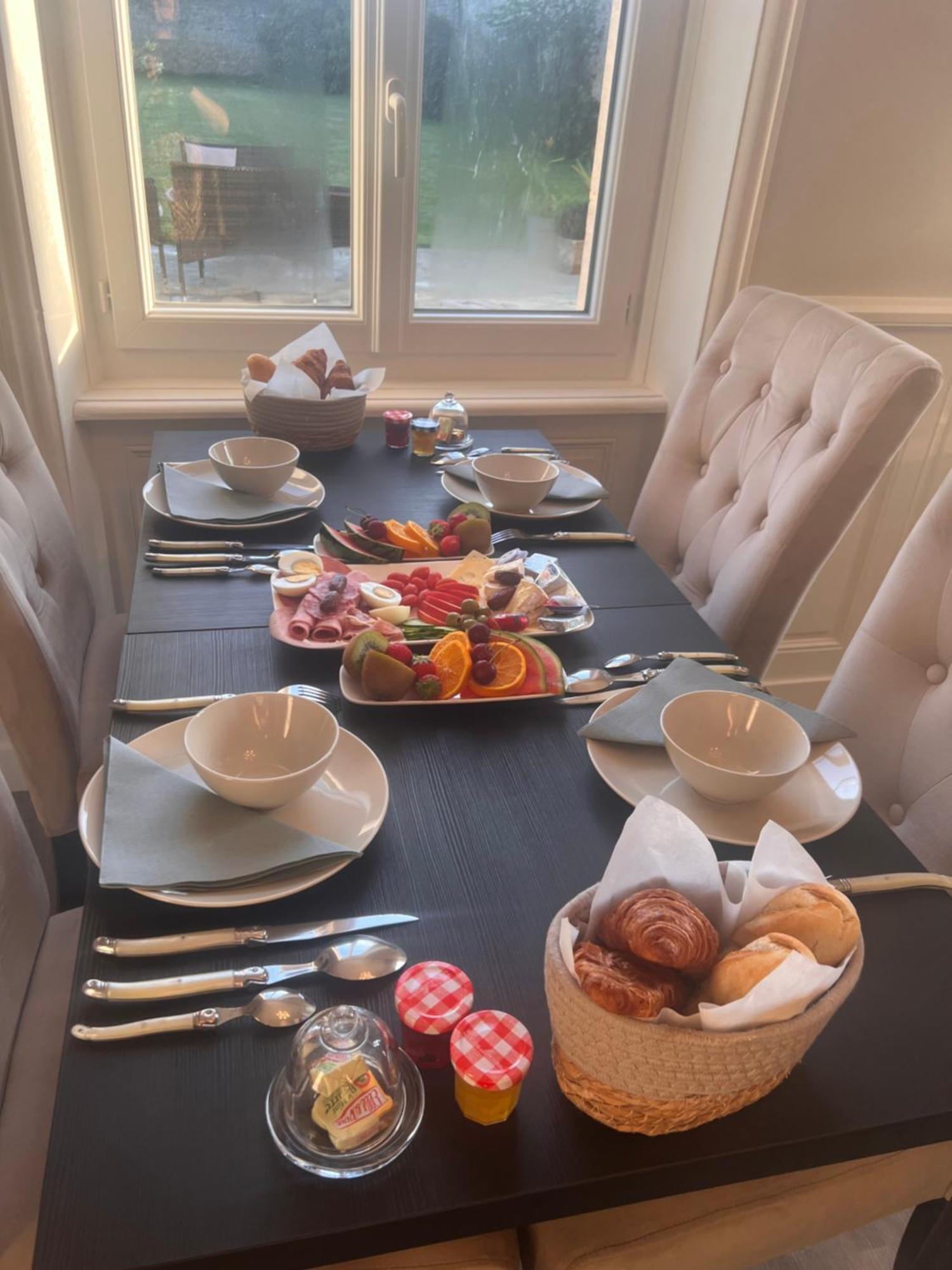 Le Bourg Bed and Breakfast Asnieres-en-Bessin Eksteriør billede